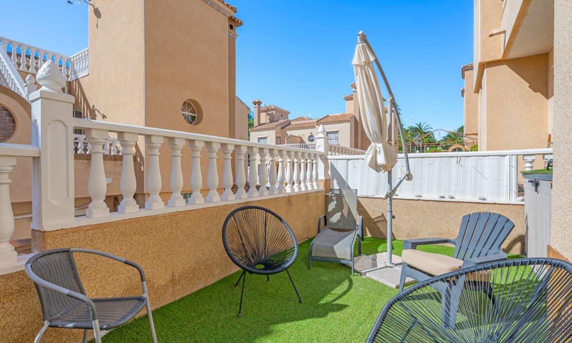 Segunda mano - Villa -
Villamartin - Costa Blanca