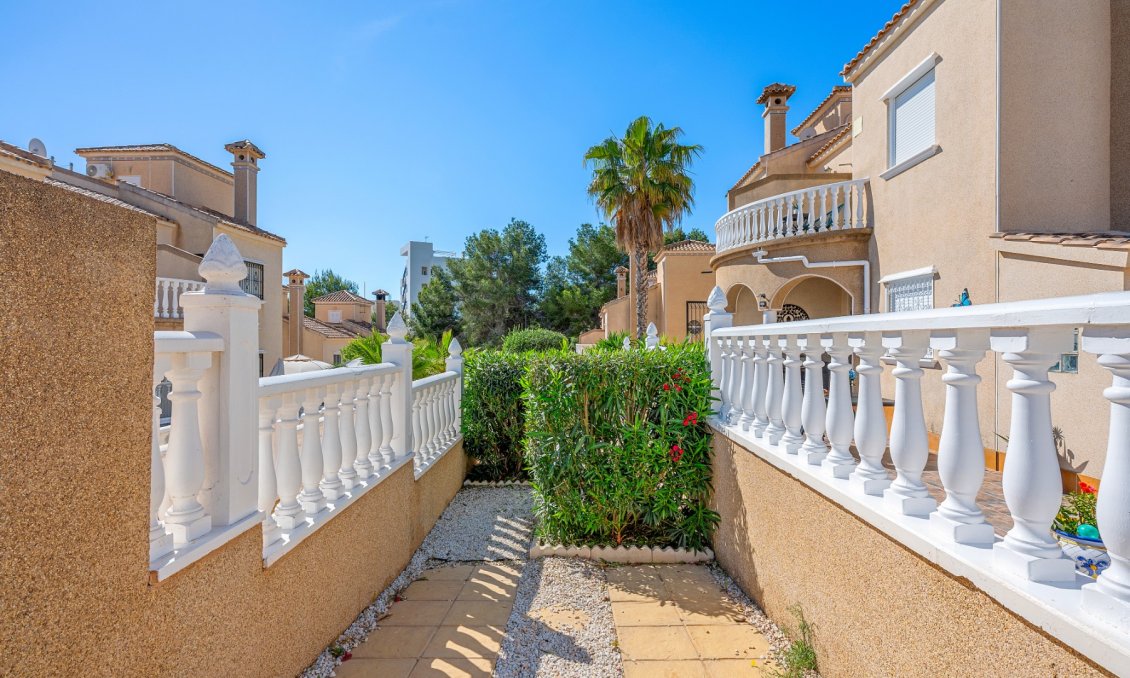Segunda mano - Villa -
Villamartin - Costa Blanca
