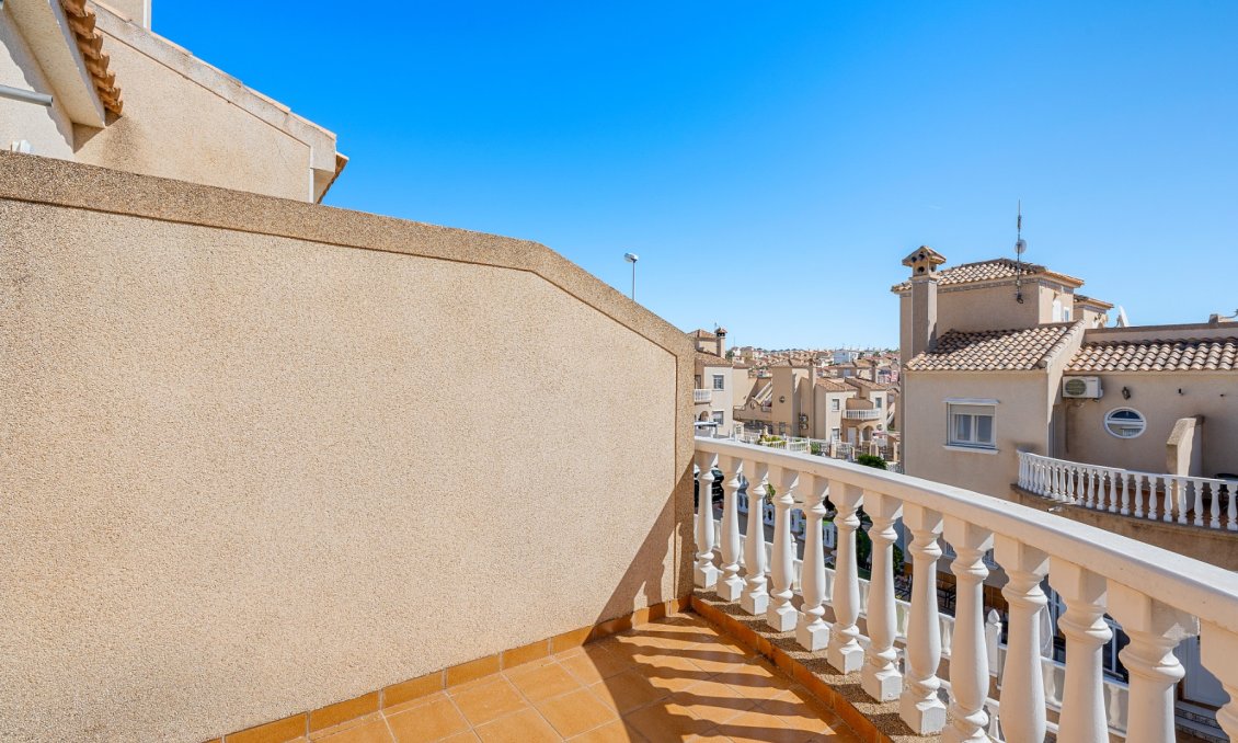 Segunda mano - Villa -
Villamartin - Costa Blanca