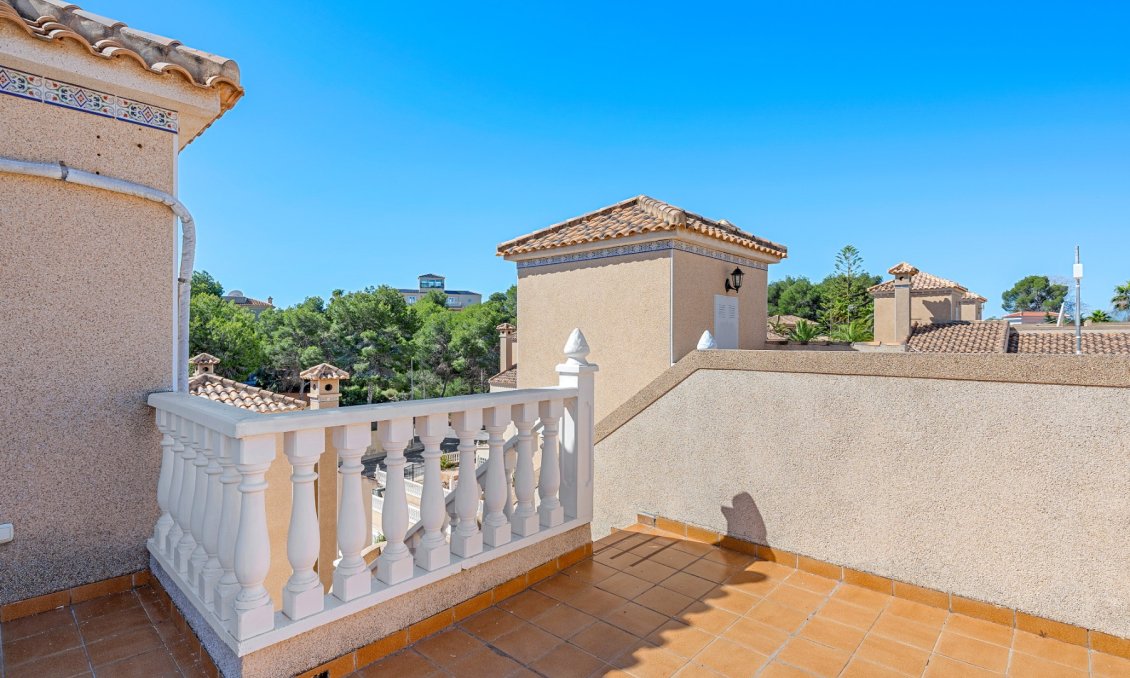 Segunda mano - Villa -
Villamartin - Costa Blanca