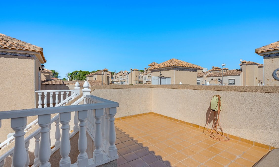Segunda mano - Villa -
Villamartin - Costa Blanca