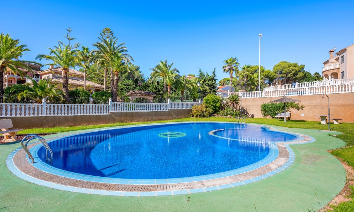 Segunda mano - Villa -
Villamartin - Costa Blanca
