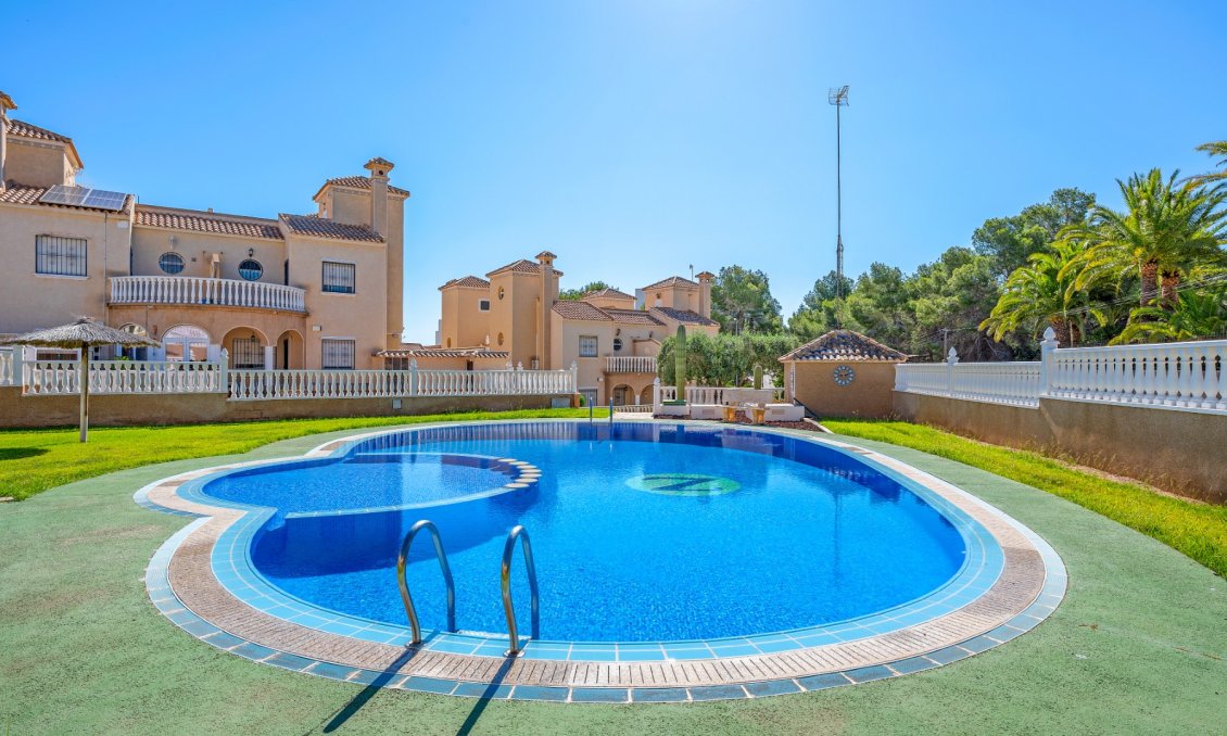 Segunda mano - Villa -
Villamartin - Costa Blanca