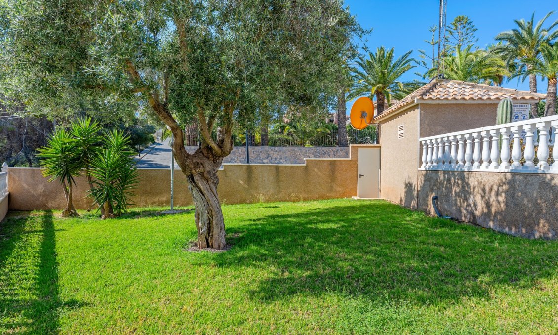 Segunda mano - Villa -
Villamartin - Costa Blanca