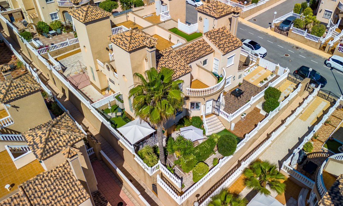 Segunda mano - Villa -
Villamartin - Costa Blanca