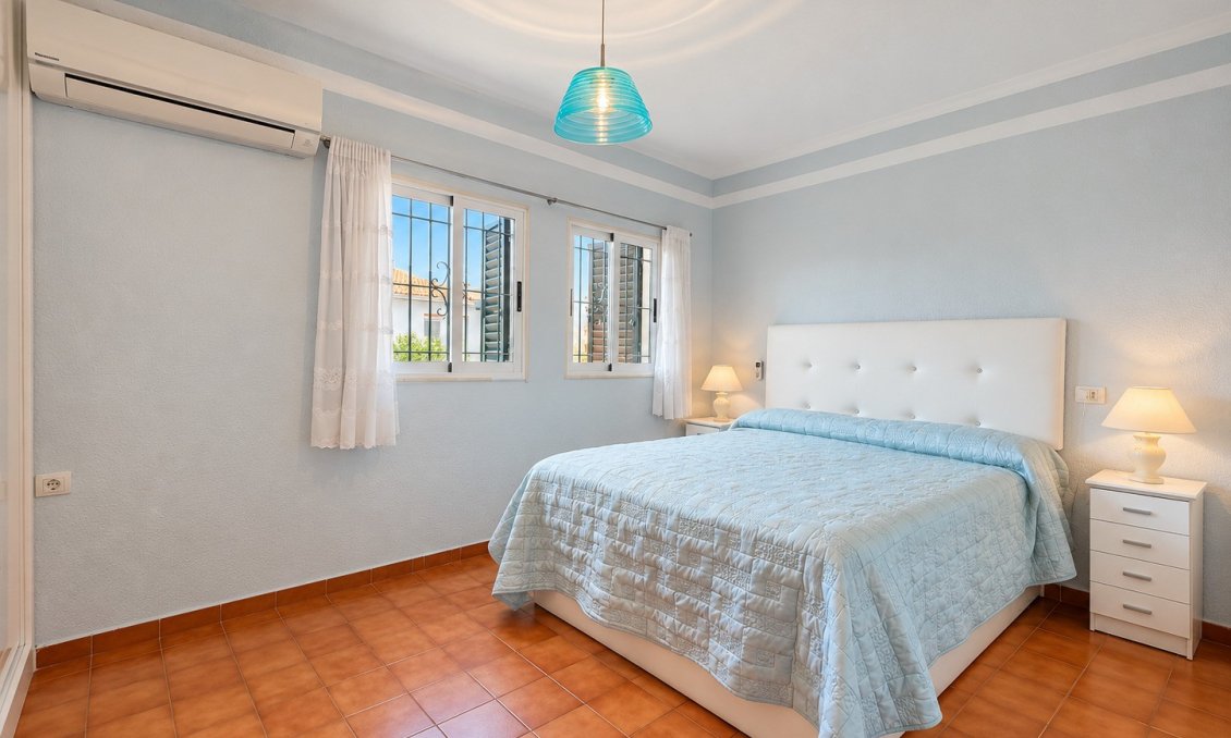 Segunda mano - Adosado -
Torrevieja - Costa Blanca