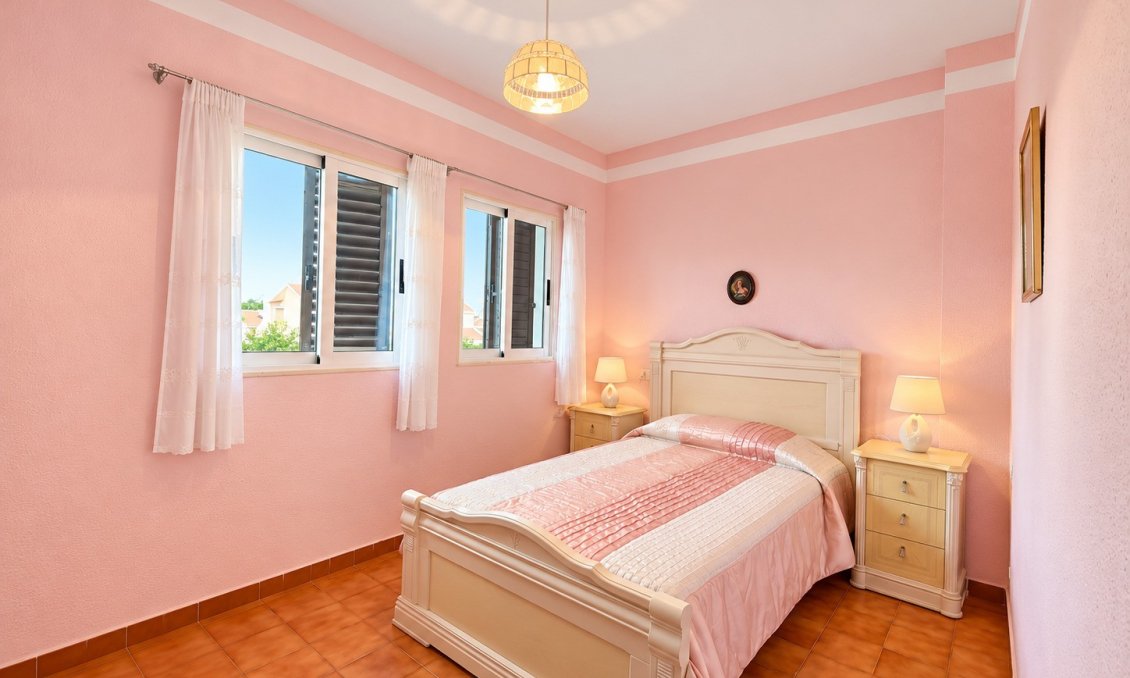Segunda mano - Adosado -
Torrevieja - Costa Blanca