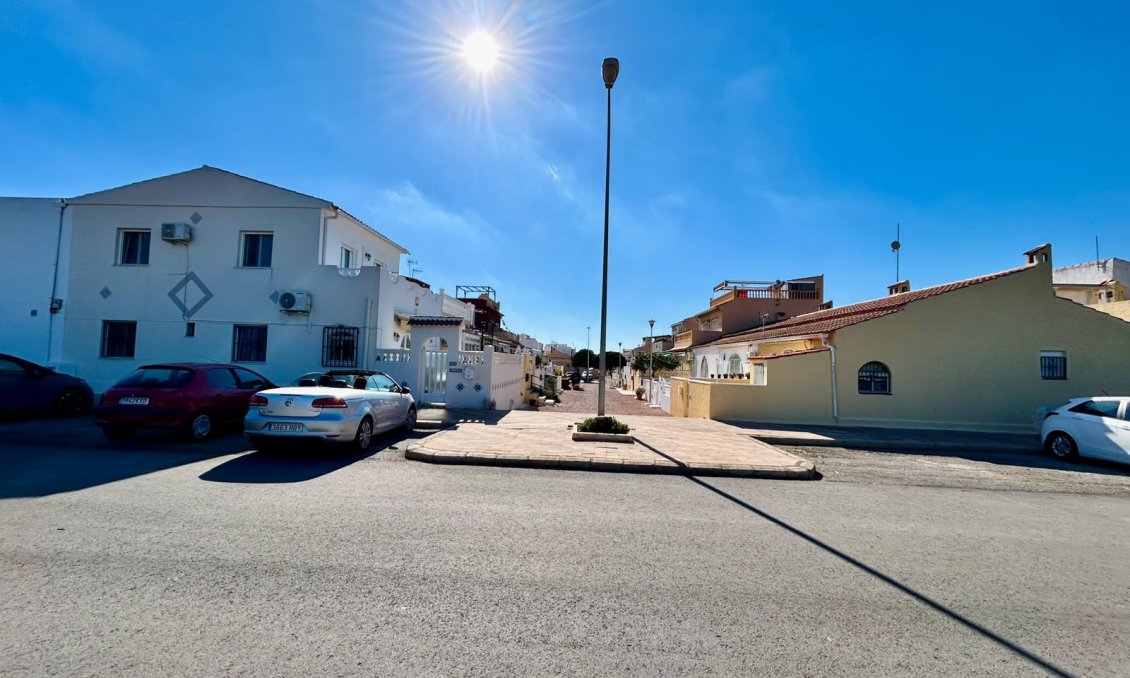 Segunda mano - Adosado -
Torrevieja - Costa Blanca