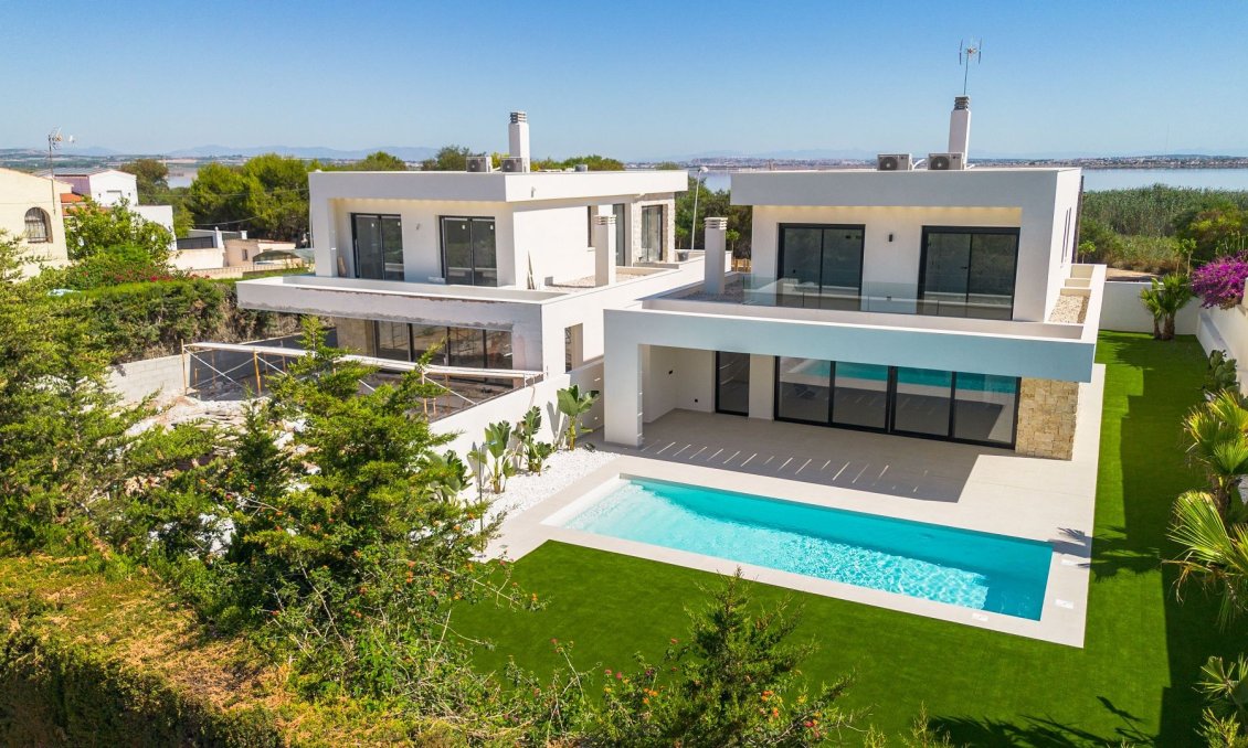 Segunda mano - Villa -
Torrevieja - Costa Blanca
