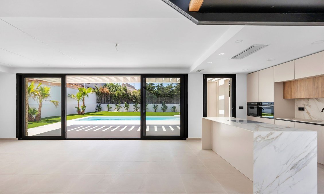 Segunda mano - Villa -
Torrevieja - Costa Blanca