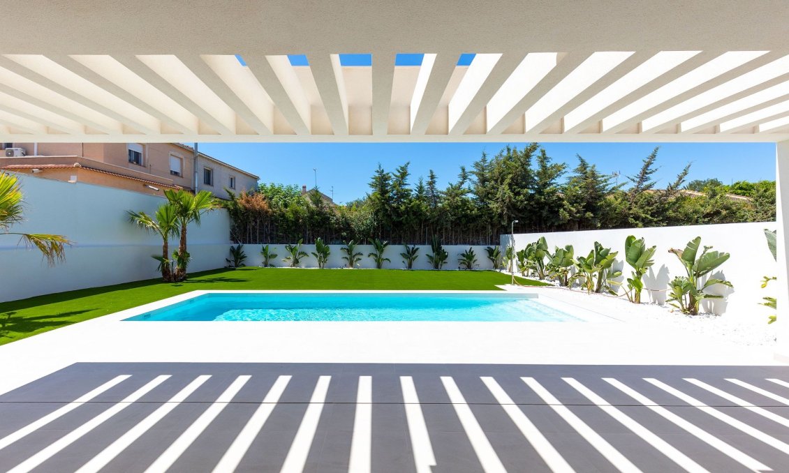 Segunda mano - Villa -
Torrevieja - Costa Blanca