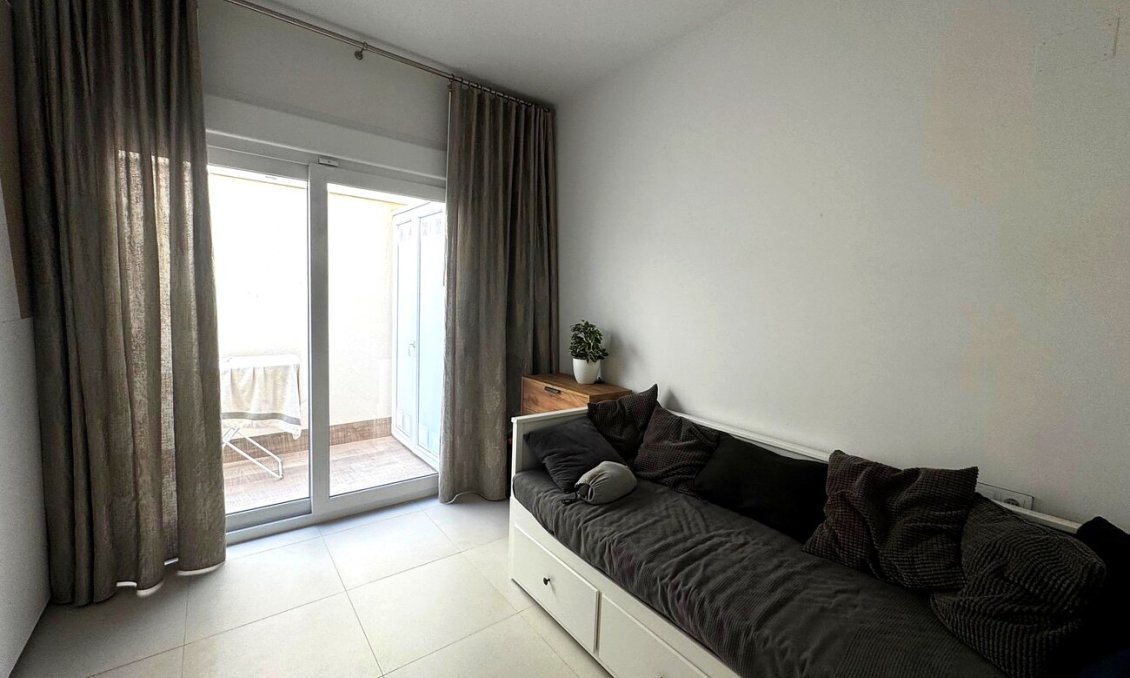 Segunda mano - Apartamento -
Torrevieja - Torreta Florida