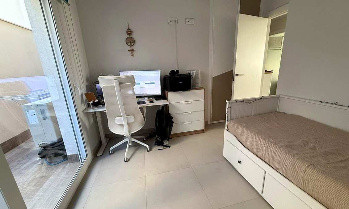 Segunda mano - Apartamento -
Torrevieja - Torreta Florida