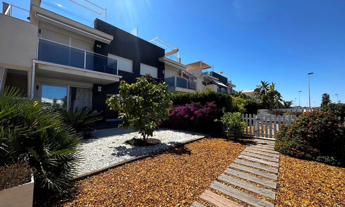 Segunda mano - Apartamento -
Torrevieja - Torreta Florida