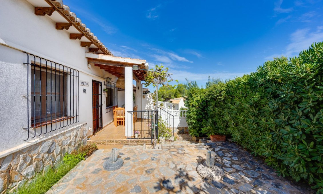 Segunda mano - Bungalow -
Torrevieja - Los Balcones