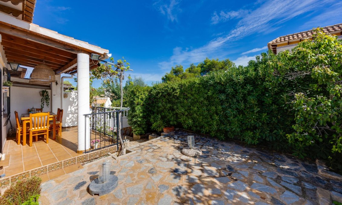 Segunda mano - Bungalow -
Torrevieja - Los Balcones