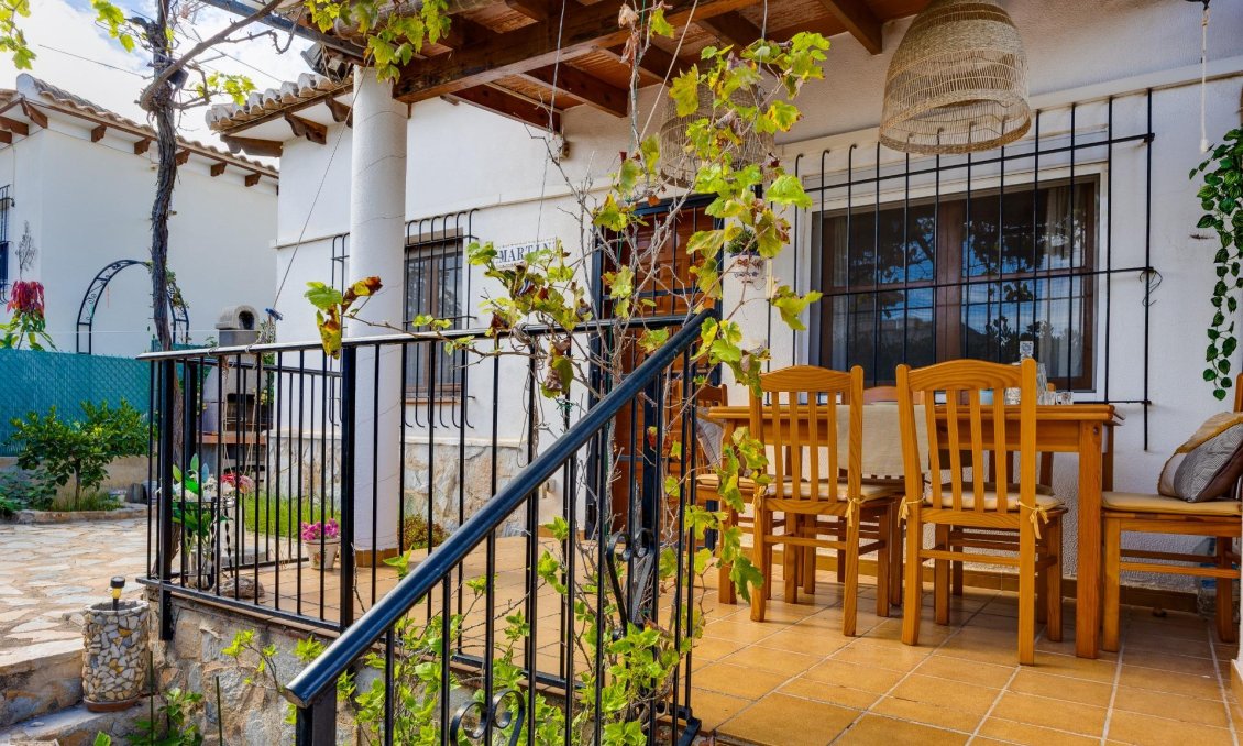Segunda mano - Bungalow -
Torrevieja - Los Balcones