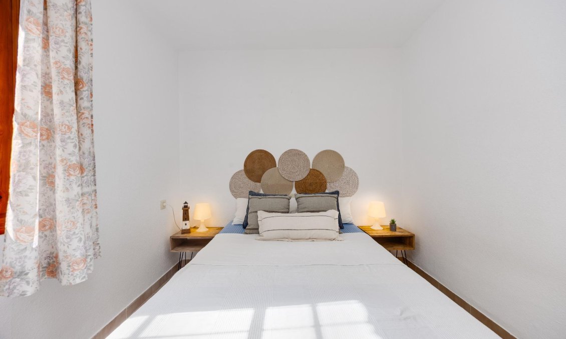 Segunda mano - Bungalow -
Torrevieja - Los Balcones