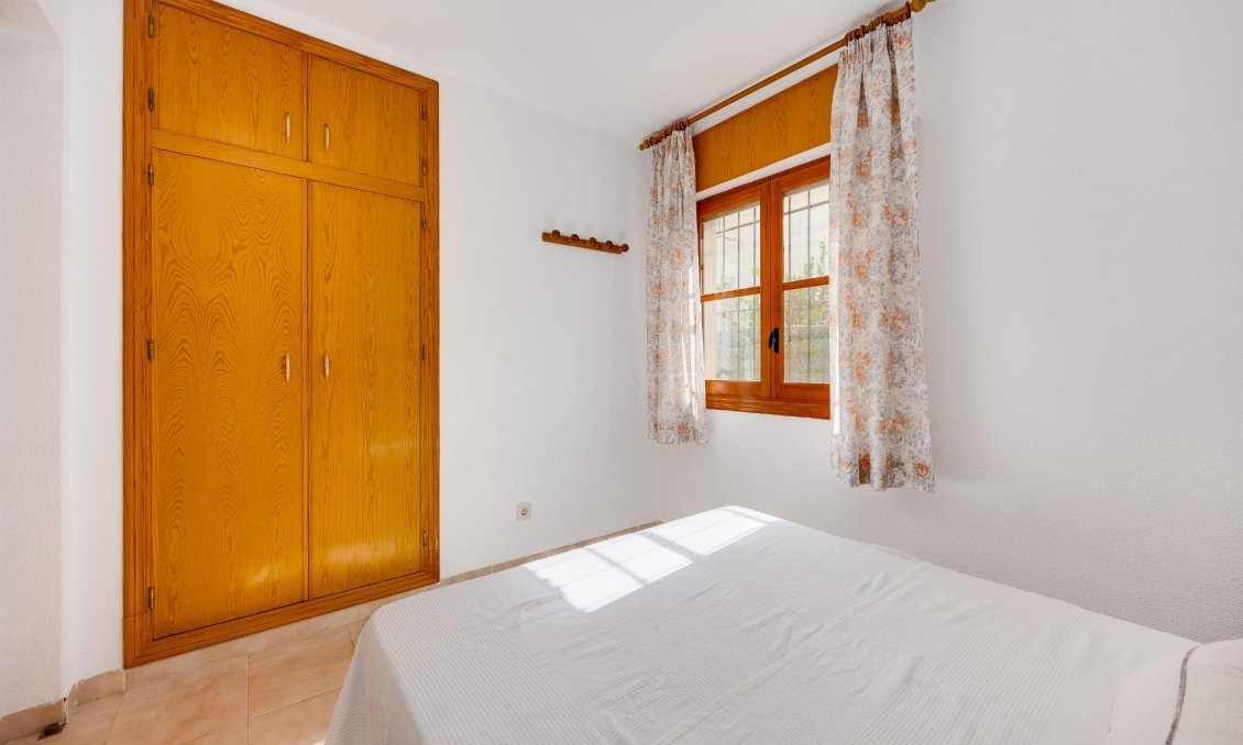 Segunda mano - Bungalow -
Torrevieja - Los Balcones