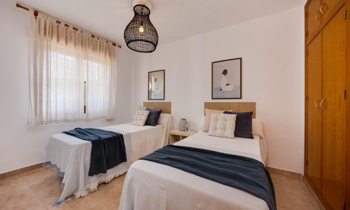 Segunda mano - Bungalow -
Torrevieja - Los Balcones