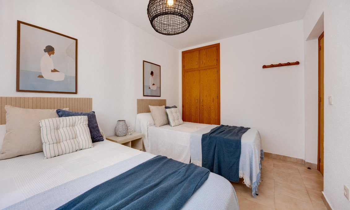 Segunda mano - Bungalow -
Torrevieja - Los Balcones