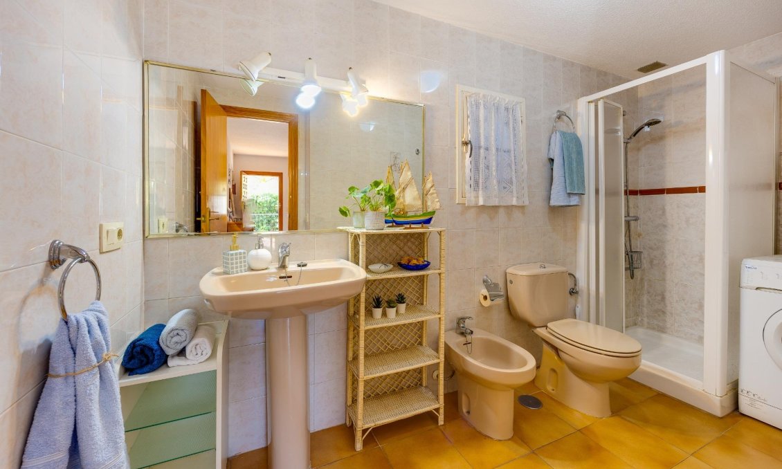 Segunda mano - Bungalow -
Torrevieja - Los Balcones
