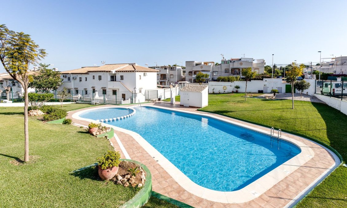 Segunda mano - Bungalow -
Torrevieja - Los Balcones