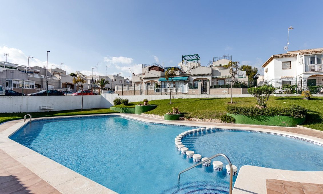 Segunda mano - Bungalow -
Torrevieja - Los Balcones