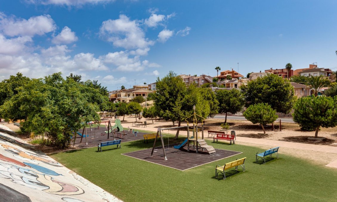 Segunda mano - Bungalow -
Torrevieja - Los Balcones