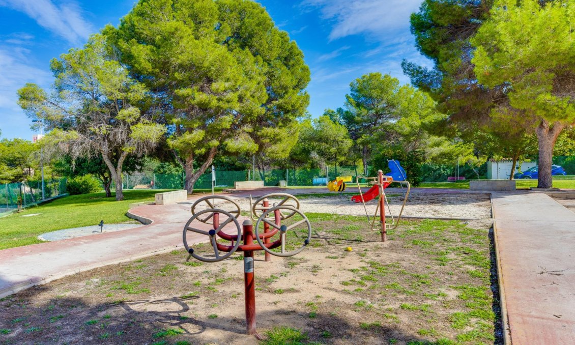 Segunda mano - Bungalow -
Torrevieja - Los Balcones
