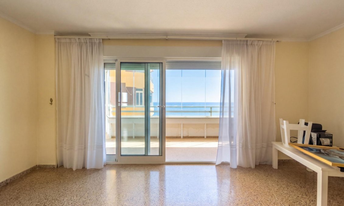 Segunda mano - Apartamento -
Torrevieja - La Mata Pueblo