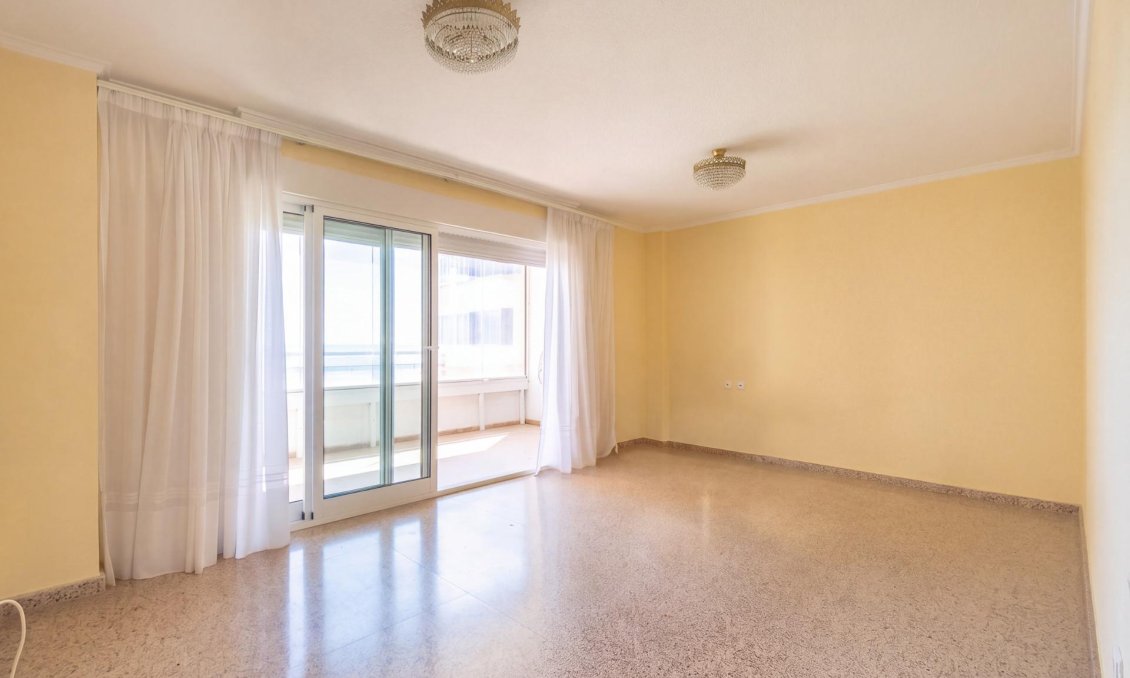 Segunda mano - Apartamento -
Torrevieja - La Mata Pueblo