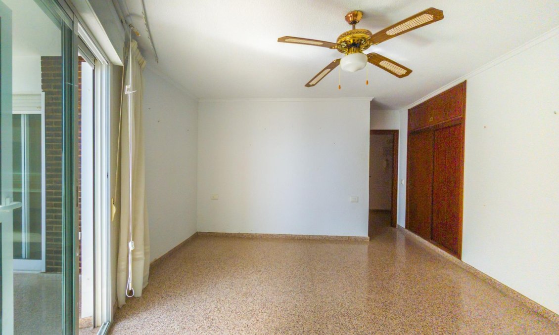 Segunda mano - Apartamento -
Torrevieja - La Mata Pueblo