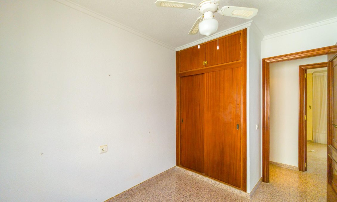 Segunda mano - Apartamento -
Torrevieja - La Mata Pueblo