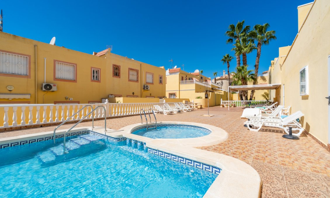 Segunda mano - Adosado -
Villamartin - Costa Blanca