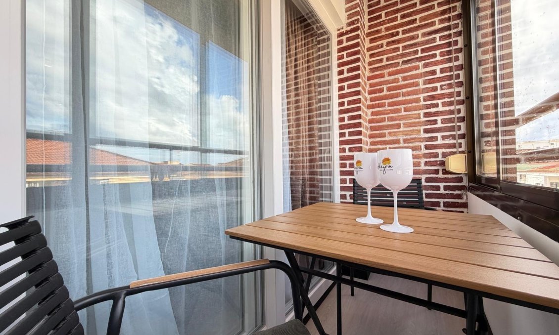 Segunda mano - Apartamento -
Torrevieja - Playa del Cura