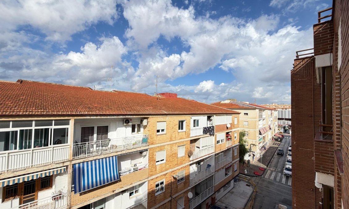 Segunda mano - Apartamento -
Torrevieja - Playa del Cura