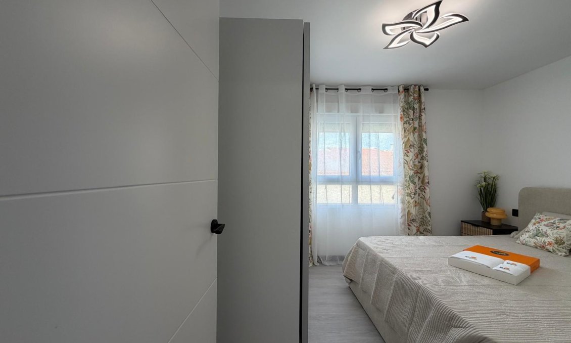 Segunda mano - Apartamento -
Torrevieja - Playa del Cura