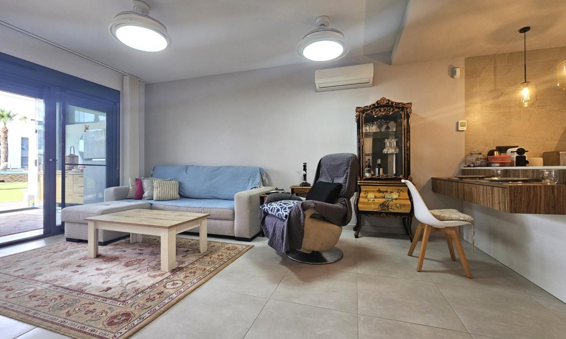 Segunda mano - Apartamento -
Guardamar del Segura - El Raso