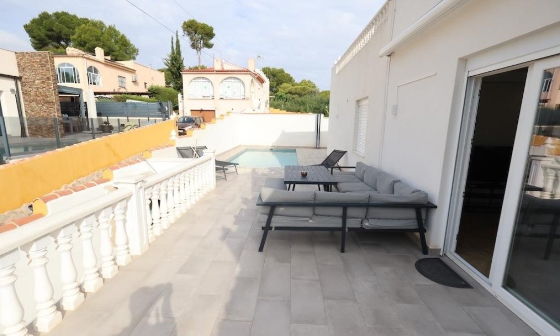 Segunda mano - Villa -
Torrevieja - Costa Blanca