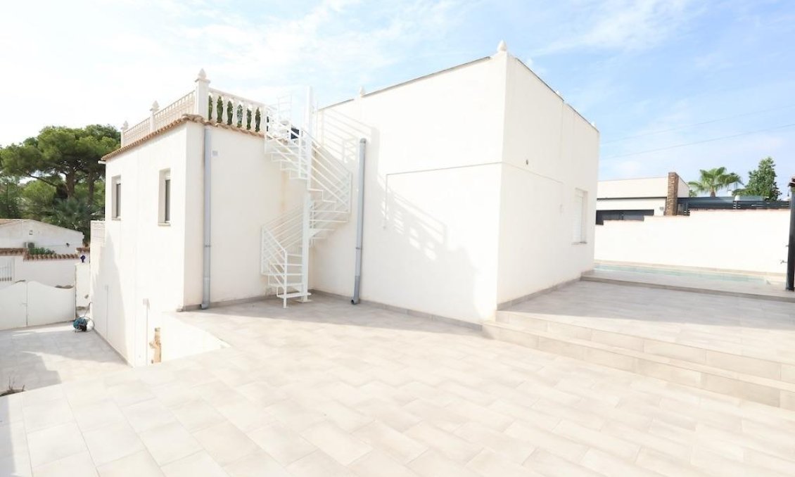 Segunda mano - Villa -
Torrevieja - Costa Blanca