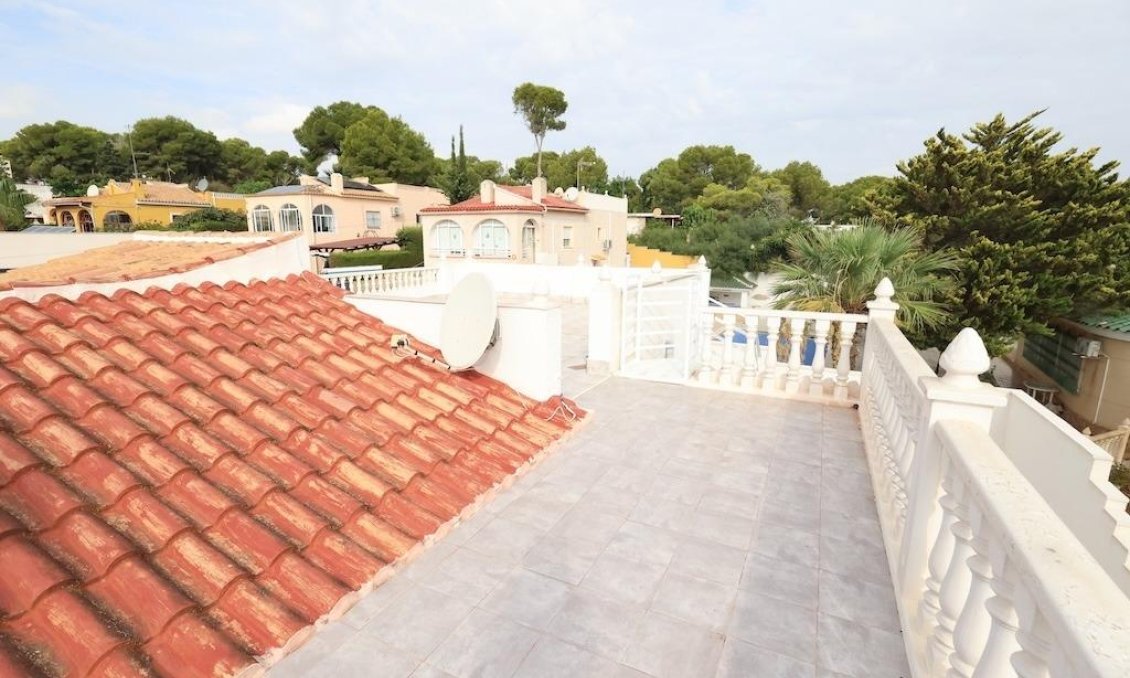 Segunda mano - Villa -
Torrevieja - Costa Blanca