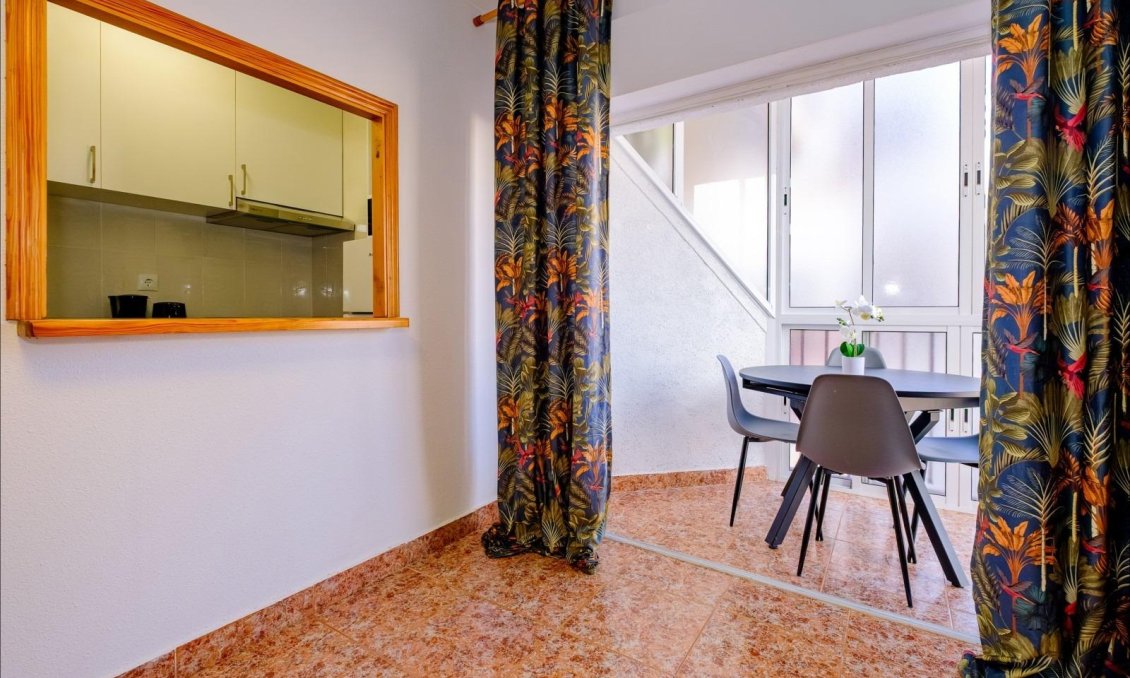 Segunda mano - Apartamento -
Torrevieja - Playa del Cura