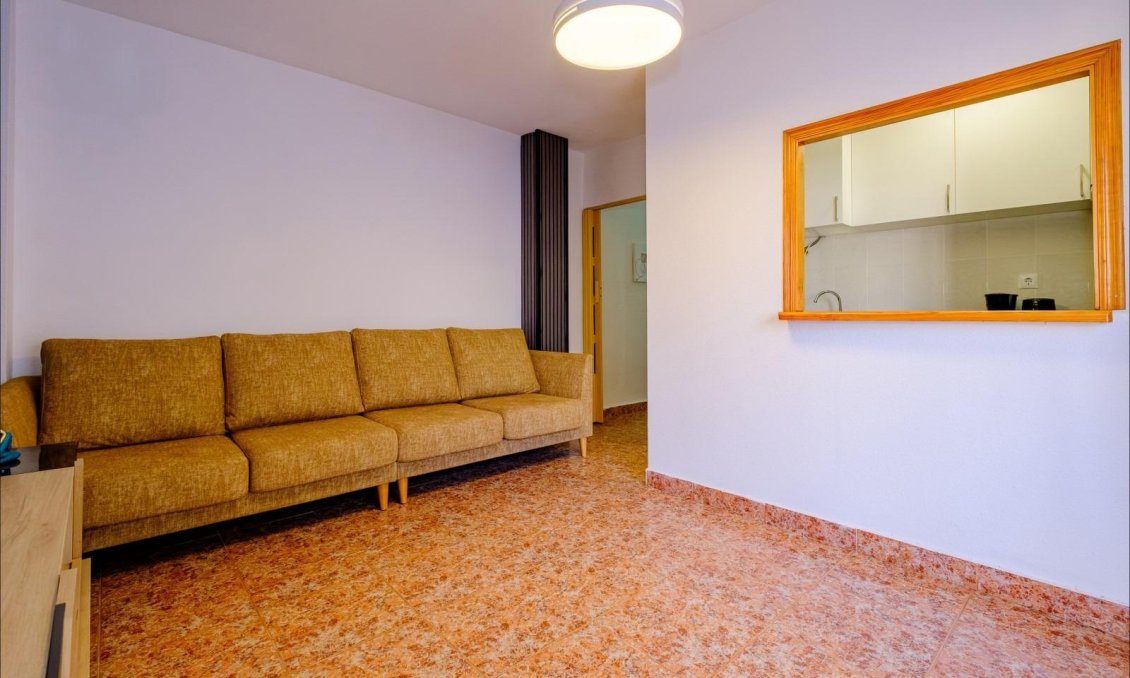 Segunda mano - Apartamento -
Torrevieja - Playa del Cura