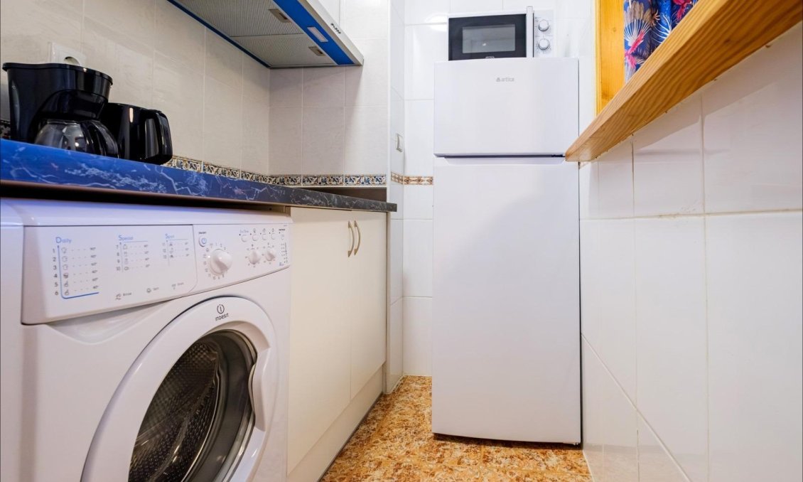 Segunda mano - Apartamento -
Torrevieja - Playa del Cura