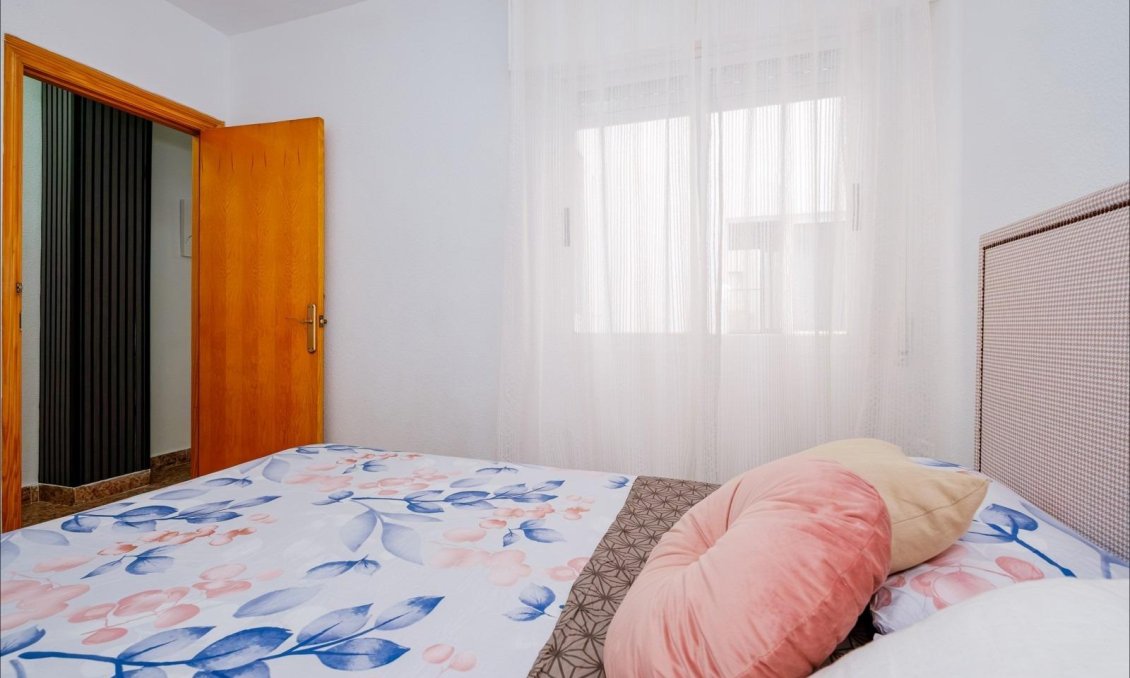 Segunda mano - Apartamento -
Torrevieja - Playa del Cura