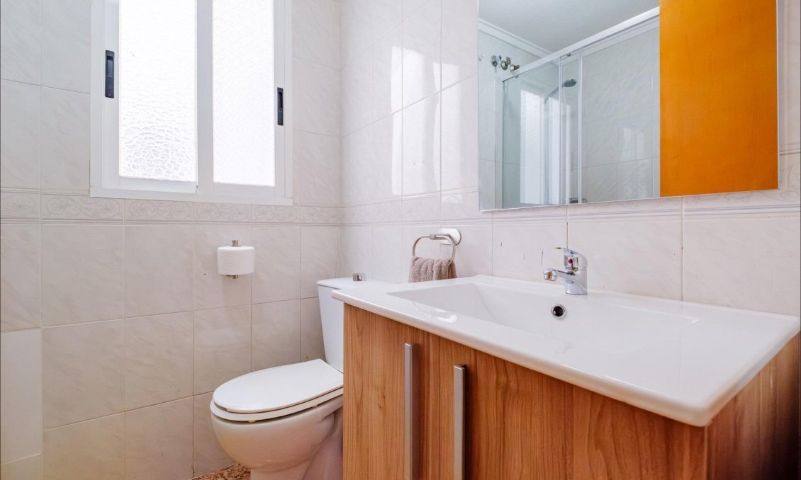 Segunda mano - Apartamento -
Torrevieja - Playa del Cura