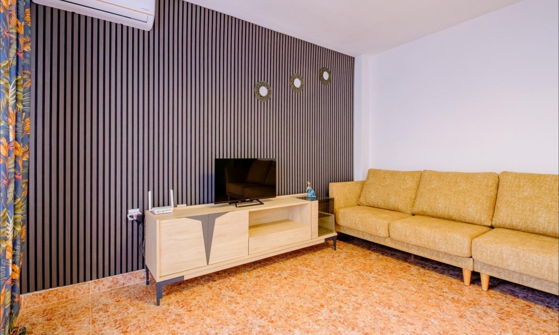 Segunda mano - Apartamento -
Torrevieja - Playa del Cura