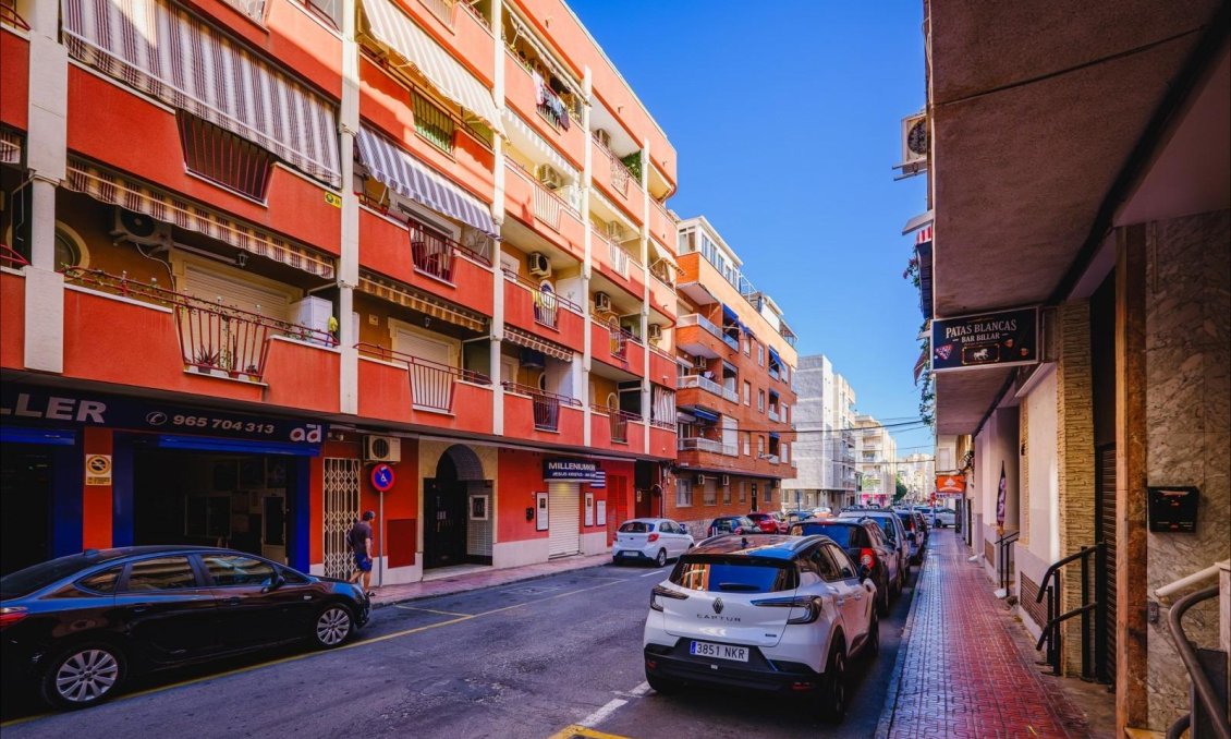 Segunda mano - Apartamento -
Torrevieja - Playa del Cura
