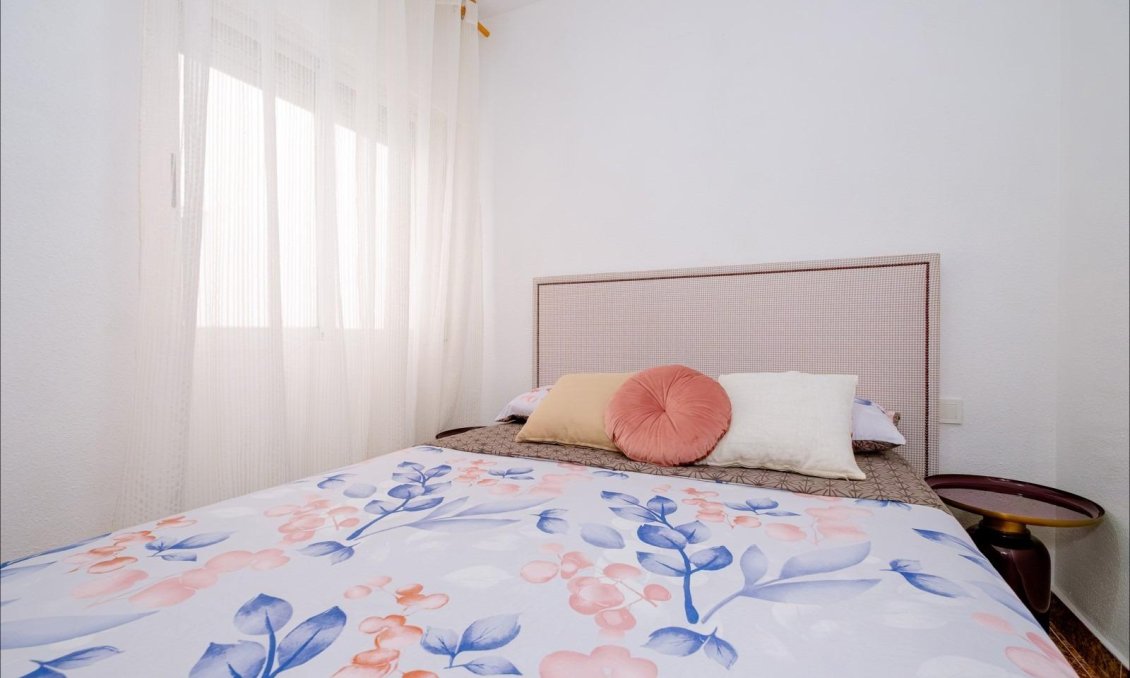 Segunda mano - Apartamento -
Torrevieja - Playa del Cura